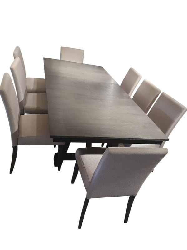 Comedor Kuda ampliable con 8 sillas