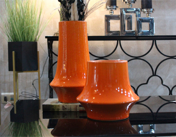 Jarrón naranja bajo